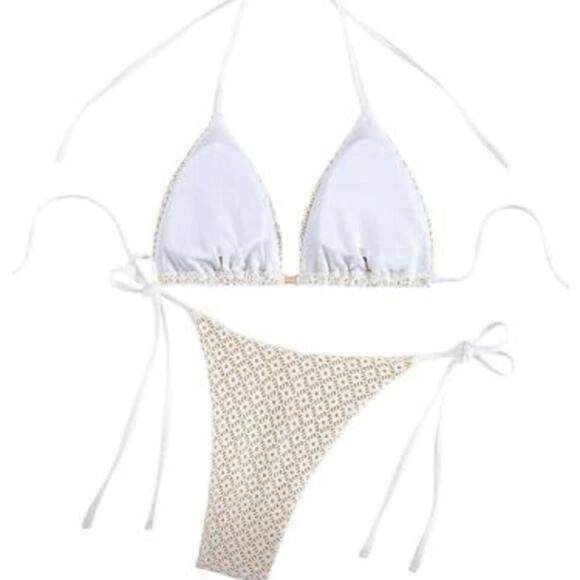 White Textured Triangle Bikini Set - Picture 4 of 5
